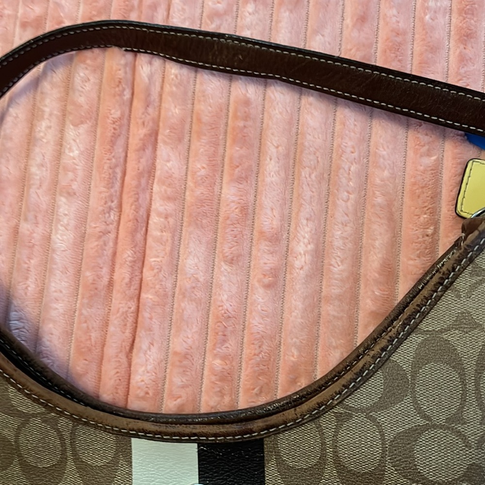 Coach 👜 - Picture 2 of 8